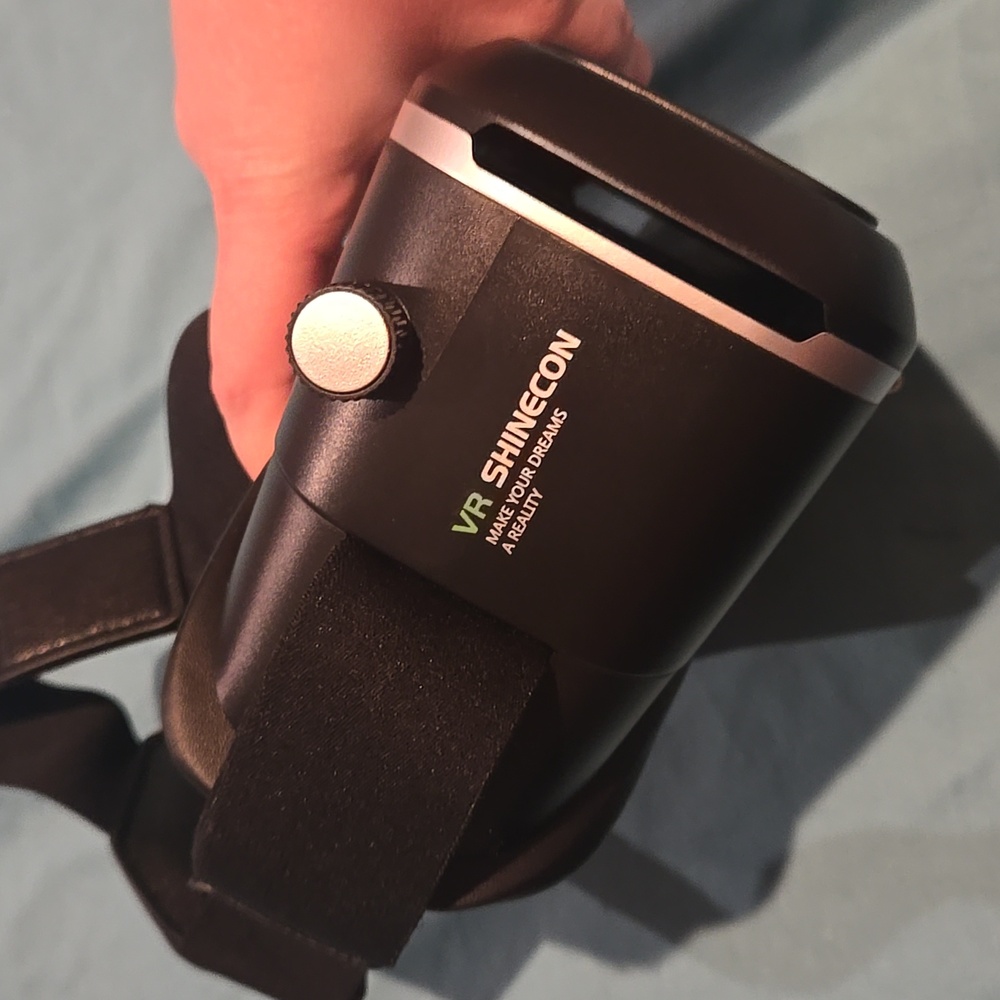 Black Shinecon Virtual Reality Headset - Picture 6 of 9